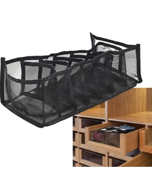
Stel je een perfect georganiseerde kledingkast voor, waar elk kledingstuk zijn eigen plek heeft en waar het vinden van dat ene item moeiteloos is. Dat is precies wat onze Kast Organizer - 36 x 17 x 12 cm - Opbergsysteem 7 vakken voor jouw kledingkast kan betekenen. Dit is niet zomaar een opbergbox; het is een opbergsysteem met 7 vakken, ontworpen om jouw kledingkast in een georganiseerde oase te veranderen. Met afmetingen van 36 x 17 x 12 cm biedt deze organizer voldoende ruimte voor het categoriseren van verschillende kledingstukken. Het gestructureerde ontwerp van de organizer zorgt ervoor dat elke sectie een specifiek kledingstuk of accessoire kan herbergen. Of het nu gaat om sokken, sjaals, ondergoed, of andere kledingitems, deze organizer maakt het eenvoudig om alles ordelijk en toegankelijk te houden. Deze Kast Organizer is niet alleen functioneel, maar voegt ook een stijlvol element toe aan jouw kledingkast. De zwarte kleur geeft een eigentijdse uitstraling en past bij verschillende interieurstijlen. Het is een visueel aantrekkelijke toevoeging die niet alleen praktisch is, maar ook een vleugje elegantie toevoegt aan jouw kledingkast. Met het ladeverdelerontwerp kun je gemakkelijk jouw lades in meerdere secties verdelen, waardoor je een opgeruimde en overzichtelijke ladekast krijgt. Geen rommelige stapels meer, maar een geordende indeling die het zoeken naar kledingstukken vereenvoudigt.  Ruim Opbergsysteem met 7 Vakken: Deze Kast Organizer biedt niet alleen ruimte, maar ook structuur met zijn 7 vakken. Hierdoor kun je verschillende kledingstukken en accessoires op een ordelijke manier categoriseren, waardoor je kledingkast overzichtelijk blijft.  Stijlvol en Eigentijds Design: Het zwarte design van de organizer voegt een eigentijds en stijlvol element toe aan jouw kledingkast. Het is niet alleen functioneel, maar ook een visuele aanwinst die bijdraagt aan de uitstraling van de ruimte.  Geschikt voor Diverse Kledingstukken: Of het nu gaat om sokken, sjaals, ondergoed, of andere kledingitems, deze organizer is ontworpen om verschillende kledingstukken gemakkelijk te herbergen. Het veelzijdige ontwerp maakt het een handige oplossing voor diverse opbergbehoeften.  Ladeverdeler voor Geordende Lades: Met het ladeverdelerontwerp kun je jouw lades in meerdere secties verdelen. Dit zorgt voor een opgeruimde en overzichtelijke ladekast, waarin je snel en eenvoudig de kledingstukken kunt vinden die je zoekt.  Praktisch en Ruimtebesparend: Met afmetingen van 36 x 17 x 12 cm is deze organizer zowel praktisch als ruimtebesparend. Het past gemakkelijk in standaard kasten en lades, waardoor het een handige toevoeging is aan elke kledingkast zonder kostbare ruimte in beslag te nemen. Dus, of je nu bezig bent met een kledingkastmake-over, extra organisatie nodig hebt in de ladekast, of gewoon op zoek bent naar een stijlvolle manier om jouw kleding te ordenen, onze Kast Organizer - 36 x 17 x 12 cm - Opbergsysteem 7 vakken is de perfecte keuze. Transformeer jouw kledingkast in een georganiseerde oase waarin elke outfit begint met overzicht en eindigt met stijl. Materiaal: Kunststof