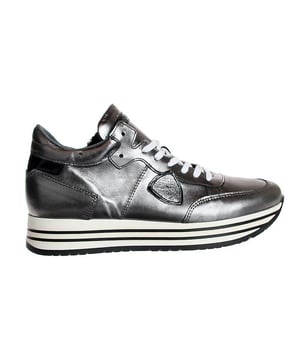 Koop dit HIP artikel nu met hoge korting op V&D in de online HIP outlet.
Op zoek naar een schoen in de categorie Sneakers? De 91CO Dk. Silver van HIP Shoe Style is een aanwinst voor elke schoenenkast. De schoenen van HIP Shoe Style zijn gemaakt van Leer en hebben een voering van Leer. De 91CO Dk. Silver is uitgevoerd in de kleur zilver.