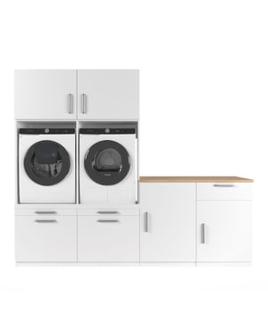 
Ben je op zoek naar een wasmachine kast die praktisch is én je wasruimte een strakke, georganiseerde uitstraling geeft? Met ons modulaire systeem stel je eenvoudig jouw ideale opstelling samen – perfect afgestemd op jouw ruimte en wensen.   De kernmodule – de kast waar de wasmachine en droger in komen – is gemaakt van water- en vochtbestendig multiplex. Deze stevige basis garandeert veiligheid en stabiliteit, zelfs bij intensief gebruik. De bijbehorende zij- en bovenkasten zijn vervaardigd uit hoogwaardig MDF, wat zorgt voor een luxe uitstraling en langdurige kwaliteit.   Draagvermogen van 400 kg – veilig voor zware machines Kiepzekering – voorkomt verschuiven of uitvallen Ventilatierooster – voorkomt oververhitting Modulair systeem – stel jouw ideale opstelling samen 10 cm leidingruimte – strak tegen de muur te plaatsen Uitschuifbaar plateau en opberglade – extra praktisch Verstelbare stalen pootjes – stabiel op elke vloer Ergonomische werkhoogte (65 cm) – geen gebuk meer Trillingsabsorberend en geluidsdempend ontwerp   De wasmachinekast is uitgerust met een ventilatierooster dat de warmte van draaiende machines veilig afvoert. Dankzij het extra sterke frame heeft de kast een draagvermogen van maar liefst 400 kg – ruim voldoende voor een wasmachine én droger. Daarnaast voorkomt een ingebouwde kiepzekering dat apparaten kunnen verschuiven of uit de kast vallen.   Deze wasmachine meubel is volledig modulair. Je kunt meerdere onderdelen eenvoudig koppelen: van extra opberglades en bovenkasten tot werkbladen en zijmodules. Hierdoor creëer je precies de opstelling die jij nodig hebt. Alle modules zijn naadloos met elkaar te verbinden, wat zorgt voor een strak geheel.   Achter de kast is 10 cm ruimte voorzien om leidingen netjes weg te werken. Dankzij de verstelbare stalen pootjes is elke kast stabiel af te stellen, zelfs op ongelijke vloeren. De kernkast is voorzien van een uitschuifbaar plateau en een ruime opberglade, zodat je altijd extra werkruimte en opslag hebt.   De kast wasmachine droger plaatst jouw apparaten op een hoogte van 65 cm – de meest ideale werkhoogte volgens experts. Dit voorkomt bukken en maakt het in- en uitladen van wasgoed veel comfortabeler. Daarnaast is het ontwerp geluidsdempend en trillingsabsorberend, wat bijdraagt aan een stillere wasbeurt.Materiaal: MultiplexKleur: WitAfmetingen: 2500*700*2110 (L*B*H)