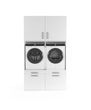 
Ben je op zoek naar een wasmachine kast die praktisch is én je wasruimte een strakke, georganiseerde uitstraling geeft? Met ons modulaire systeem stel je eenvoudig jouw ideale opstelling samen – perfect afgestemd op jouw ruimte en wensen.   De kernmodule – de kast waar de wasmachine en droger in komen – is gemaakt van water- en vochtbestendig multiplex. Deze stevige basis garandeert veiligheid en stabiliteit, zelfs bij intensief gebruik. De bijbehorende zij- en bovenkasten zijn vervaardigd uit hoogwaardig MDF, wat zorgt voor een luxe uitstraling en langdurige kwaliteit.   Draagvermogen van 400 kg – veilig voor zware machines Kiepzekering – voorkomt verschuiven of uitvallen Ventilatierooster – voorkomt oververhitting Modulair systeem – stel jouw ideale opstelling samen 10 cm leidingruimte – strak tegen de muur te plaatsen Uitschuifbaar plateau en opberglade – extra praktisch Verstelbare stalen pootjes – stabiel op elke vloer Ergonomische werkhoogte (65 cm) – geen gebuk meer Trillingsabsorberend en geluidsdempend ontwerp   De wasmachinekast is uitgerust met een ventilatierooster dat de warmte van draaiende machines veilig afvoert. Dankzij het extra sterke frame heeft de kast een draagvermogen van maar liefst 400 kg – ruim voldoende voor een wasmachine én droger. Daarnaast voorkomt een ingebouwde kiepzekering dat apparaten kunnen verschuiven of uit de kast vallen.   Deze wasmachine meubel is volledig modulair. Je kunt meerdere onderdelen eenvoudig koppelen: van extra opberglades en bovenkasten tot werkbladen en zijmodules. Hierdoor creëer je precies de opstelling die jij nodig hebt. Alle modules zijn naadloos met elkaar te verbinden, wat zorgt voor een strak geheel.   Achter de kast is 10 cm ruimte voorzien om leidingen netjes weg te werken. Dankzij de verstelbare stalen pootjes is elke kast stabiel af te stellen, zelfs op ongelijke vloeren. De kernkast is voorzien van een uitschuifbaar plateau en een ruime opberglade, zodat je altijd extra werkruimte en opslag hebt.   De kast wasmachine droger plaatst jouw apparaten op een hoogte van 65 cm – de meest ideale werkhoogte volgens experts. Dit voorkomt bukken en maakt het in- en uitladen van wasgoed veel comfortabeler. Daarnaast is het ontwerp geluidsdempend en trillingsabsorberend, wat bijdraagt aan een stillere wasbeurt.Materiaal: MultiplexKleur: WitAfmetingen: 1300*700*2350 (L*B*H)