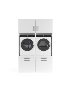 
Ben je op zoek naar een wasmachine kast die praktisch is én je wasruimte een strakke, georganiseerde uitstraling geeft? Met ons modulaire systeem stel je eenvoudig jouw ideale opstelling samen – perfect afgestemd op jouw ruimte en wensen.   De kernmodule – de kast waar de wasmachine en droger in komen – is gemaakt van water- en vochtbestendig multiplex. Deze stevige basis garandeert veiligheid en stabiliteit, zelfs bij intensief gebruik. De bijbehorende zij- en bovenkasten zijn vervaardigd uit hoogwaardig MDF, wat zorgt voor een luxe uitstraling en langdurige kwaliteit.   Draagvermogen van 400 kg – veilig voor zware machines Kiepzekering – voorkomt verschuiven of uitvallen Ventilatierooster – voorkomt oververhitting Modulair systeem – stel jouw ideale opstelling samen 10 cm leidingruimte – strak tegen de muur te plaatsen Uitschuifbaar plateau en opberglade – extra praktisch Verstelbare stalen pootjes – stabiel op elke vloer Ergonomische werkhoogte (65 cm) – geen gebuk meer Trillingsabsorberend en geluidsdempend ontwerp   De wasmachinekast is uitgerust met een ventilatierooster dat de warmte van draaiende machines veilig afvoert. Dankzij het extra sterke frame heeft de kast een draagvermogen van maar liefst 400 kg – ruim voldoende voor een wasmachine én droger. Daarnaast voorkomt een ingebouwde kiepzekering dat apparaten kunnen verschuiven of uit de kast vallen.   Deze wasmachine meubel is volledig modulair. Je kunt meerdere onderdelen eenvoudig koppelen: van extra opberglades en bovenkasten tot werkbladen en zijmodules. Hierdoor creëer je precies de opstelling die jij nodig hebt. Alle modules zijn naadloos met elkaar te verbinden, wat zorgt voor een strak geheel.   Achter de kast is 10 cm ruimte voorzien om leidingen netjes weg te werken. Dankzij de verstelbare stalen pootjes is elke kast stabiel af te stellen, zelfs op ongelijke vloeren. De kernkast is voorzien van een uitschuifbaar plateau en een ruime opberglade, zodat je altijd extra werkruimte en opslag hebt.   De kast wasmachine droger plaatst jouw apparaten op een hoogte van 65 cm – de meest ideale werkhoogte volgens experts. Dit voorkomt bukken en maakt het in- en uitladen van wasgoed veel comfortabeler. Daarnaast is het ontwerp geluidsdempend en trillingsabsorberend, wat bijdraagt aan een stillere wasbeurt.Materiaal: MultiplexKleur: WitAfmetingen: 1300*700*2110 (L*B*H)