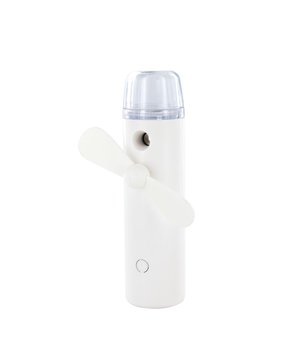 
Deze compacte en moderne handventilator met geïntegreerde nevelverstuiver biedt directe verkoeling waar je ook bent. Dankzij het oplaadbare ontwerp via USB is hij ideaal voor onderweg, op het strand of op kantoor. De zachte ventilatorbladen zorgen voor een aangename luchtstroom, terwijl de fijne mist zorgt voor verfrissing op warme dagen. Met een autonomie van 5 uur en een oplaadtijd van slechts 4 uur is dit de perfecte zomergadget. Ventilator met verkoelende nevelfunctie Compact formaat, past in je tas of strandtas Zachte, veilige ventilatorbladen Oplaadbaar via USB (kabel niet inbegrepen) Tot 5 uur autonomie – volledig opgeladen in 4 uur Ideaal voor strand, festivals, camping of kantoor Wordt geleverd in een mooie window box verpakking KLEUR: Wit AFMETING: L4 × B4 × H15 cm GEWICHT: 250 gram MATERIAAL:90% ABS kunststof10% koper VOEDING:Oplaadbaar via USB (5V) OPLAADTIJD4 uur, AUTONOMIE 5 uur FUNCTIES:VentilatorVernevelaar (spray)Eénknopsbediening Merk: CASA DI ELTURO Materiaal: Metaal Kleur: Wit