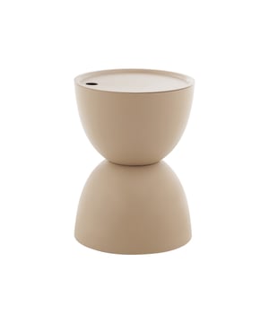 
Maak kennis met bijzettafel Tess! Deze toffe bijzettafel fleurt iedere tuin op! Tess is gemaakt van stevig kunststof en is behandeld met een speciale outdoor-coating waardoor je dit tafeltje zowel binnen als buiten een plekje kunt geven. Merk: Kick Collection Kleur: Beige Hoogte: 34 cm Breedte: 34 cm Diepte: 46 cm Gewicht: 2,4 kg Materiaal: Kunststof