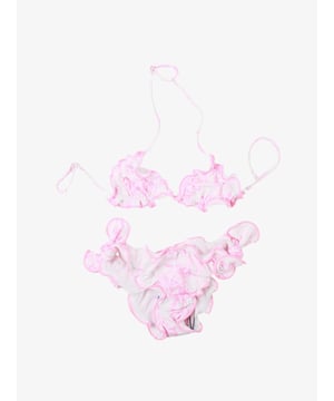 
De tijdloze triangelbikini Cris met gerimpelde randen is een onmisbaar item in je zomergarderobe en biedt elk meisje een pasvorm op maat. Dit item valt klein. Wij raden een maar groter aan.
