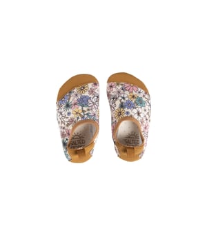 
Salted Stories zomer waterschoenen meisjes - multi - Sparkly Fleurs

Materiaal 90% Polyester, 10% Elastaan