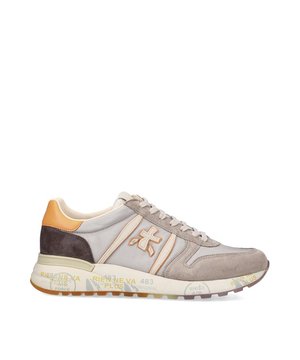 
De Lander 7202 van Premiata is een echte blikvanger. De Lander 7202 is uitgevoerd in de kleur beige met combinatie [7202]. Bekijk ook onze overige collectie van Premiata op onze webshop!