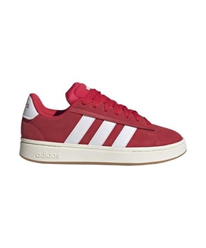 
Maak kennis met de adidas sneakers, ontworpen voor jongens en meisjes die houden van een sportieve, dagelijkse stijl. Dit lage model combineert een tijdloze uitstraling met het comfort en de kwaliteit die je van adidas gewend bent. Met de stevige vetersluiting stap jij vol vertrouwen je dag in.


 Deze sneaker is ideaal voor dagelijks, casual gebruik, of je nu op school bent, met vrienden afspreekt of een wandeling maakt door de stad. Dankzij het gebruik van
 
  suède
 
 en
 
  PU-materiaal
 
 geniet je van zowel een luxe uitstraling als een duurzame constructie. Het ademende vermogen van suède zorgt ervoor dat de voet niet snel broeierig aanvoelt, wat extra comfort biedt tijdens het dragen. De schoen is laag, wat zorgt voor veel bewegingsvrijheid en een nonchalante look. Kies je voor adidas, dan kies je voor een betrouwbare en stijlvolle sneaker die moeiteloos past bij verschillende outfits en situaties.


 
  Geslacht: Jongens;Meisjes
 
 
  Materiaal: Suède;Pu
 
 
  Hoogte: Laag