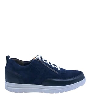 
Artikel 2085 wijdte K H208 8923 in de kleur blauw shop je gemakkelijk en snel op onze webshop. Bekijk de gehele collectie van GIJS online