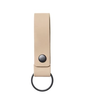 
Materiaal: Synthetisch leder. Hoogte: 12.8cm. Lengte: 2.7cm. Breedte: 0.7cm. Ontwerp: Loop. Verpakking: Polyzak. AZO-vrij, chloorparaffinevrij, ftalaatvrij. Voldoet aan veiligheidsnorm: Cadmium getest, REACH. Geklonken. Duurzaamheid: Sedex.