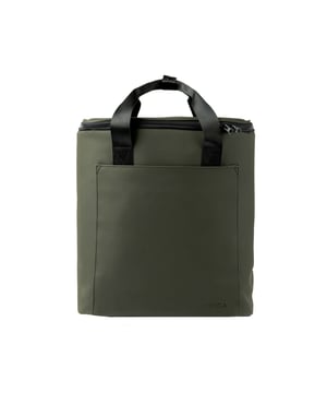 
Stof: Faux Nubuck. Voering: Schuim, PEVA. Materiaal: Polyester, Polyurethaan. Hoogte: 34cm. Lengte: 31,5cm. Breedte: 15cm. Capaciteit: 20L. Compartimenten: 1 Hoofdcompartiment. AZO-vrij, chloorparaffinevrij, gemakkelijk schoon te maken, voedselveilig. Handvatkenmerken: Knopdop. Handgrepen, geïsoleerd, lekvrij, schouderriem, morsbestendige binnenkant. Voldoet aan de veiligheidsnorm: Ftalaten getest. Ontwerp: Eenvoudig. Duurzaamheid: REACH, Sedex. Stoftechnologie: Waterafstotend.