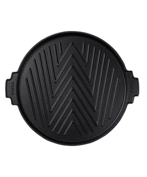 
Materiaal: Gietijzer. Afwerking: Steen. Voedselveilig. Geschikt voor: Alle kookplaten, Inductiekookplaten. Lengte: 35cm. Breedte: 30cm. Hoogte: 2cm. Inhoud: 1 stoffen zak. Duurzaamheid: Amfori, BSCI. Draaghendels. Ontwerp: Geëmailleerd, Effen.