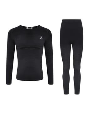 
Materiaal: Gerecycleerd polyester. Stof: Performance, Soft Touch. Ontwerp: Logo, eenvoudig. Hals: Crew Neck. Mouwtype: Raglan met lange mouwen, Raglan met lange mouwen. Bevestiging: Pull-On. Stoftechnologie: Anti-Bacterieel, Ademend, Lichtgewicht, Vochtafvoerend, Geurcontrole, Q-Wic Plus, Sneldrogend, SeamSmart Technologie, Ventilerend. Naadloze, onbeperkte beweging. Pasvorm: Bodymap. Inhoud: 1 zwembroekje, 1 topje. Waistline: Elastiek.