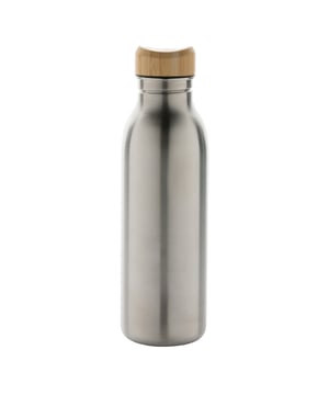 
Materiaal: Bamboe, Gerecycled Roestvrij Staal. Duurzaam. Hoogte: 22.5cm. Breedte: 6,7cm. Lekvrij, schroefdeksel, enkelwandig. Ontwerp: Logo. Capaciteit: 600ml. Verpakking: Geschenkdoos. Duurzaamheid: Amfori, BSCI, RCS gecertificeerd. Let op: Vrij van Bisfenol A.