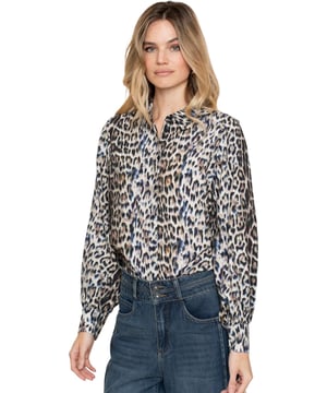 
Blouse camel is een blouse van het merk Geisha.