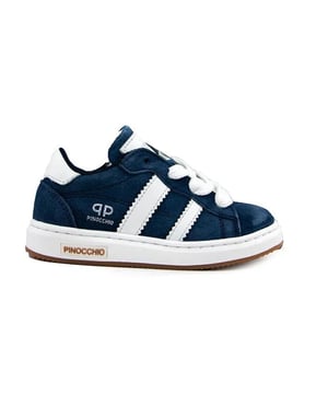 
De P1811 46co van HIP Shoe Style is een echte blikvanger. De P1811 46co is uitgevoerd in de kleur dark blue combi,. Bekijk ook onze overige collectie van HIP Shoe Style op onze webshop!