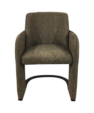 
Combineer modern design met ultiem zitcomfort met eetkamerstoel Sep. Deze stijlvolle stoel valt direct op door zijn unieke en luxe uitstraling. De stoel is bekleed met een zachte stof in een groene kleur, waardoor het warmte en rust uitstraalt. Met de royale armleuningen bieden comfort, perfect voor lange en gezellige diners met vrienden en familie. De stoel past perfect in een modern of Scandinavisch interieur. De zwarte metalen poot zorgt voor een elegante look. Mooi te combineren met een eettafel in een donkere houttint. Eetkamerstoel Sep is verkrijgbaar in de kleuren naturel, groen en bruin. Merk: Home67 Materiaal: Metaal,Polyester Kleur: Groen