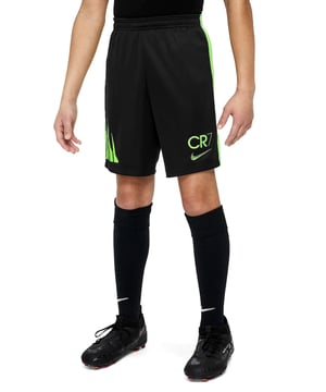 
Ben je klaar om het veld op te gaan en je vaardigheden te verfijnen? Deze shorts zijn speciaal ontworpen om je optimaal comfort en prestaties te bieden. Gemaakt van een soepele en zachte knit stof, voeren ze zweet af van je huid, waardoor je koel en comfortabel blijft terwijl je je beste spel laat zien tijdens elke schoolpauze, training of wedstrijd. De klassieke pasvorm zorgt voor volledige bewegingsvrijheid zonder afleidingen, zodat je je volledig kunt concentreren op het spel. Deze shorts worden weergegeven in de stijlvolle kleurencombinatie van Zwart/Green Strike/Green Strike. Met de stijlcode FN8436-010 ben je helemaal klaar om te scoren op het veld.