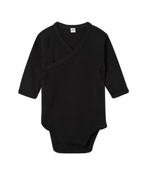 
100% gekamd ringgesponnen katoen. Stof: Gekamd. Ontwerp: Eenvoudig. Manchet: Gebonden. Mouwtype: Raglan met lange mouwen, Raglan met lange mouwen. Halslijn: Stretchboord, V-hals. Interlockstiksel, afscheurlabel, wikkel. Bevestiging: Nikkelvrij, Popper. 200gsm. Stijl: Kimono. Duurzaamheid: Oeko-Tex Standaard 100 gecertificeerd, Biologisch, Veganistisch. 3-6 jaar: 17,5 in. 6-12 maanden: 19 in.