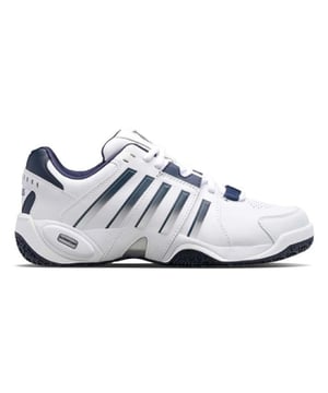 
K-Swiss Accomplish Omni 4 heren tennisschoen wit 

 Deze heren tennisschoenen van K-swiss zijn licht van gewicht en hebben een tijdloos en klassiek ontwerp. De tennischoenen hebben en hoog draagcomfort, en zorgen ervoor dat jij je volledig kunt focussen op je tennisspel op de baan. Het bovenwerk van de tennisschoenen is gemaakt van een mix van natuurlijk en synthetisch leer. Hierdoor geniet je van duurzaamheid en optimaal comfort.

 K-Swiss tennisschoen kopen

 De tong van mesh materiaal met ventilatiegaatjes zorgt ervoor dat de schoenen een hoog ademend vermogen hebben. Dankzij het omni-court profiel van de zool zijn deze tennisschoenen geschikt voor zowel kunstgras-, hardcourt-, smashcourt-, en gravelbanen.

 Handig om te weten:   Pasvorm: Normaal