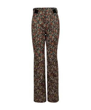 
Brunotti dames Sunpeaky-Flower softshell broek rood dessin 

 Deze dames softshell ski broek van het merk Brunotti is een heerlijke ski broek met een comforotabele en skinny fit pasvorm. De broek heeft daarnaast voorgevormde pijpen, anti-slip sneeuwvangers en een verstelbare taille. 

 Brunotti dames ski broek

 Deze softshell ski broek van Brunotti is gemaakt van Polyester. Dit zorgt er voor dat deze ski broek een ademend vermogen van 8.000 gr heeft, waterafstotend is en waterdicht tot 10.000K. Hierdoor is hij lekker warm, maar begin je niet snel met zweten in deze ski-broek. 

 + en - punten Brunotti Sunpeaky-Flower dames ski broek rood dessin 

 Pluspunten:

 + Comfortabel 
+ Goede pasvorm

 Minpunten
- Geen zakken