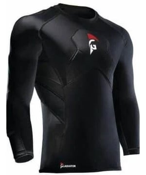 Nu dit artikel van Gladiator met hoge korting in de Gladiator outlet op V&D!
GLADIATOR PROTECTION BODYSHIELD VOOR KEEPERS GA1 Ben je op zoek naar een ondershirt voor keepers dat tegelijkertijd bescherming biedt? Dan is dit het ultieme keepers ondershirt wat er op dit moment op de markt verkrijgbaar is. Het polyurethaan traagschuim vormt uitstekend mee om het lichaam waardoor ellebogen, schouder, borst en ribben optimaal beschermd zijn. Het heeft een tweedelig elleboog en schouder constructie. De constructie volgt de bocht van je arm en heeft een gevormde schouderplaatsing die steviger en effectiever reageert. De mouw is 3/4 uitgevoerd, zodat je niet in de problemen komt met de polsband van de handschoen. Product eigenschappen * Mesh koelsysteem op het achterpaneel bevordert de anti-bacteriële eigenschappen van het shirt. * Flexibele, maar stevige polyurethaanschuim ergonomische pads op schouders, ellebogen en ribben. * Polyurethaanschuim herstellend borststuk om de demping van de bal op te vangen. * Compressie vochtafdrijvende stof met strategisch geplaatste ademende gaaspanelen. Productinformatie * Beschikbaar in 8 maten * Bescherming op schouders, ellebogen en stuiit * Kleur: zwart