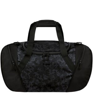 Dit gave artikel van Jako koop je nu in de sale in onze Jako outlet op V&D!
RUGZAKTAS CAMOU -(1910) De naam zegt het eigenlijk al. En tas en een rugzak, de rugzaktas. Uitgevoerd in een camouflage print. De tas heeft een ruim hoofdvak met een tweewegs-ritssluiting. Daarnaast aan beide zijdes een apart vak. Eén voor je waardevolle spullen en één vak wat we het 'natgoedvak' noemen. Bijvoorbeeld voor je natte handdoek na het douchen of bezwete shirt. De schouderriem is verstel- en afneembaar. Product eigenschappen: * 100% gerecycled polyester * Ruim hoofdvak * Natgoedvak aan de rechterzijde Maten: Senior 60x34x30vm (LxBxH)