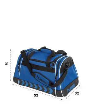 Een van de hardlopers uit de nieuwe collectie van Hummel uit onze Tassen Outlet categorie. Deze kun je niet laten lopen!
Hummel Voetbal Tassen van het materiaal en in de kleur 205 Blauw-multicolour.