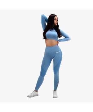 Koop dit Forza item sterk afgeprijsd in onze Forza outlet.
<p><h2>Introductie</h2>
</p>
<p>De FORZA Seamless Crop Top is de perfecte keuze voor elke vrouw die stijl en comfort wil combineren. Deze lichtblauwe crop top is gemaakt van stretch stof, waardoor de top perfect past bij elke outfit.
</p>
<p>
</p>
<p><h2>Voordelen</h2>
</p>
<p>De FORZA Seamless Crop Top is perfect voor vrouwen die op zoek zijn naar een top die stijl en comfort combineert. De top is gemaakt van stretch stof voor extra comfort en bewegingsvrijheid. De top heeft een lange mouw en een lage halslijn voor een stijlvolle look.
</p>
<p>
</p>
<p><h2>Belangrijke kenmerken</h2>
</p>
<p><ul>
</p>
<p>  <li>Stretch stof voor extra comfort en bewegingsvrijheid</li>
</p>
<p>  <li>Lange mouw</li>
</p>
<p>  <li>Lage halslijn voor een stijlvolle look</li>
</p>
<p>  <li>Gemaakt van hoogwaardige materialen voor duurzaamheid</li>
</p>
<p>  <li>Verkrijgbaar in verschillende kleuren</li>
</p>
<p></ul>
</p>
<p>
</p>
<p><h2>Samenvatting</h2>
</p>
<p>De FORZA Seamless Crop Top is perfect voor vrouwen die stijl en comfort willen combineren. De top is gemaakt van stretch stof voor extra comfort en bewegingsvrijheid. De top heeft een lange mouw en een lage halslijn voor een stijlvolle look. Gemaakt van hoogwaardige materialen voor duurzaamheid, de top is verkrijgbaar in verschillende kleuren.</p>