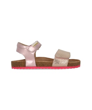Steel gegarandeerd de show met de hardloper uit de nieuwe collectie van Vingino! 
Vingino Sandalen Tavi VG47-5020-06 Roze. Voor 23.59uur besteld, morgen geleverd.