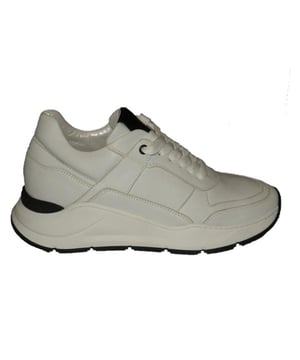 
De H1330 46cocc van HIP Shoe Style is een echte blikvanger. De H1330 46cocc is uitgevoerd in de kleur Blauw. Bekijk ook onze overige collectie van HIP Shoe Style onze webshop!Let op: valt ÉÉN maat KLEINER.