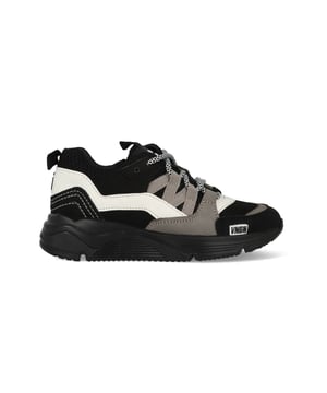 Mooi item uit onze Vingino sale. Scoor deze topper nu voordelig in onze Vingino outlet tegen een scherpe uitverkoopprijs.
Vingino Danilo VB44-4005-03 Zwart. Voor 23.59uur besteld, morgen geleverd.