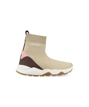Dit hippe artikel van Vingino vind je nu in de sale op V&D in de Vingino outlet!
Vingino Gina VG46-1000-03 Beige. Voor 23.59uur besteld, morgen geleverd.