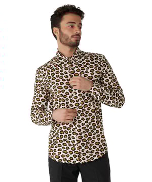 
Our bestseller suit The Jag is now also available as a dapper longsleeve shirt. Is the nightlife your natural habitat and do you like to seduce in style? Then the Jag is the leopard print shirt for you! This dangerously attractive animal print shirt will instantly make you the King of the concrete jungle. Go get 'em, wild thing!