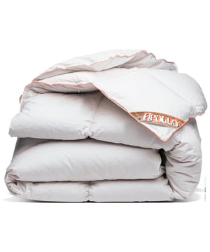 
Apollo voldons All-Season donsdekbed!Heerlijk licht, soepel en zacht Sensationeel luxe slaapcomfort met dit 100% natuurlijk 4-seizoenendekbed. Het échte Apollo All Season donsdek, lekker vormend, absorberend, ventilerend, volumineus & héérlijk licht. Extra royaal gevuld met een melange van zuiver eendendons en krachtige eendenveren (Volumeaandeel dons gehalte is 65%, veren gehalte 35%). Volledig schuifvrij doorgestikt in unieke blok-confectie, schuifvrij met oog voor een optimaal egale warmtespreiding. Met edele tijkstof van dicht geweven 100% natuurzuiver katoen. Oeko-tex gecertificeerd.Bijzonder luxueus, voortreffelijk zacht en volumineus. Pure topklasse…U kent ze vanuit de betere Hotels. Heerlijk Licht Pure verwennerijFantastisch 4-seizoenen dekbed voor wie kiest voor het fantatische comfort van een origineel voldonzen dekbed is hier het aanbod van het jaar: APOLLO! Apollo is een subliem 4seizoenendekbed, voor aangepaste warmte in elk seizoen. Het hoogwaardige eenden-dons is heerlijk zacht, licht en soepel. Net als de speciale 100% puur katoenen tijkstof. De 100% natuurlijke Apollo dekbedden blinken uit in ademend en ventilerend vermogen, en in onderhoudsgmak. Perfectie in slapen. Het Apollo dekbed valt fantastisch om het lichaam en vormt zich zonder enige druk rond het lichaam. Speciaal als u zoekt naar de meest luxueuze comfort in slapen. Tijkstof: 100% puur dichtgeweven helderwit katoen Gewichtsaandeel vulling: 65% zuiver eendenvoldons met 35% krachtige veertjes Vulgewicht: 100+200 (300) gram per m2 . Heerlijk licht, soepel en zacht. Met RDS Beter Leven Keurmerk Volledig schuifvrij doorgestikt in gelijke vakken Optimaal ventilerend & ademend Machine wasbaar tot 30oC Adembenemend Isolerend vermogen Oeko-tex Standard 100 gecertificeerd 100% Natuurlijk Perfecte warmtespreiding Uitzonderlijk luxueus Ideaal in elk seizoen! 240x200cm- Vulgewicht: zomerdeel 480grnajaarsdeel 960grtotaal 1440gr Levensduur Apollo: Goed onderhouden Apollo Dekbedden zullen minimaal 10 tot 12 jaar heerlijk tot uw dienst zijn. Daarna worden ze “moe”, en moet u ’n keer ’n nieuwe aanschaffen. Maar dan heeft u er wel ruim 35-duizend gebruiks-uren van genoten. Goedbeschouwd het koopje van uw leven, voor zóveel natuurlijk slaapcomfort. De Apollo vol donzen 4-seizoenen dekbedden zijn uitsluitend gevuld met 100% nieuwe en hygiënisch eendendons. Geproduceerd volgens Europese Norm DIN EN 12943 Klasse 1 gecertificeerde eendendons. Responsible Down Standard (RDS): Het internationale RDS Beter-Leven-Keurmerk certificaat garandeert dat ons dons afkomstig is van eenden en ganzen die een fijn, vrij en diervriendelijk leven hebben gehad, onder de meest optimale omstandigheden. Oeko-Tex Standard 100: Het internationale Oeko-Tex waarborg garandeert dat de bekledingsstoffen en vullingen volledig Milieu-vriendelijk zijn vervaardigd, zonder enige schadelijke stoffen voor mens, dier en milieu. Verpakking: Dit speciale Apollo dekbed wordt geleverd in ademende draagtas, waarin u het dekbed stofvrij, fris en ademend opbergt als u het tijdelijk niet gebruikt. Lichte nieuw geur: Zoals elk nieuw product heeft ook ’n nieuw natuurlijk dekbed een geurtje. De lichte, specifieke geur van het zojuist uitgepakte dekbed verdwijnt al snel.   Meet u voor het bestellen uw dekbedmaat of matrasmaat op, zo bent u altijd zeker van de juiste maat. Apollo Dekbedden zijn verzegeld door een hygiëne-verzegeling, zo bent u ALTIJD gerustgesteld van een nieuw, ongebruikt en onbeslapen hygiënisch product. Controleer uw aankoop daarom zorgvuldig vóór het verbreken van de verzegeling en ingebruikname. Zo bent u altijd verzekerd van een nieuw en onbeslapen product. Dat slaapt toch net wat lekkerder!   Met dit product gaat u voor het hoogst haalbare slaapcomfort door middel van de meest strenge Europese kwaliteitscontroles. Naast kwaliteit staat hygiëne bij ons hoog in het vaandel; daarom ontvangt u altijd een nieuw, ongebruikt en onbeslapen en dus volledig fris product. Kortom: honderd procent nieuw van de hoogst haalbare kwaliteit zodat u met een gerust hart langdurig kunt genieten van uw aankoop. Dat slaapt toch lekkerder. Bovendien wordt uw bestelling zo compact en milieuvriendelijk mogelijk verpakt, zodat wij samen bijdragen aan een duurzame toekomst. CopyRock all rights reserved Merk: NachtrustOnline Materiaal: Eendendons;Veren Kleur: Wit Afmetingen: 240x200cm EAN: 8720618169044