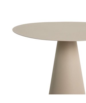 
Ontmoet bijzettafel Dion, onze 'Vic' met een twist! Dion is gemaakt van aluminium en speciaal behandeld met een outdoor-coating waardoor deze bijzettafel ook geschikt is voor buiten. Merk: Kick Collection Kleur: Beige Hoogte: 48 cm Breedte: 38 cm Diepte: 38 cm Materiaal: Aluminium