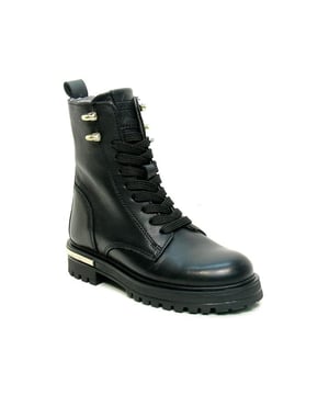 
De G1430 10co van Gattino is een echte blikvanger. De G1430 10co is uitgevoerd in de kleur black/combi. Bekijk ook onze overige collectie van Gattino op onze webshop!