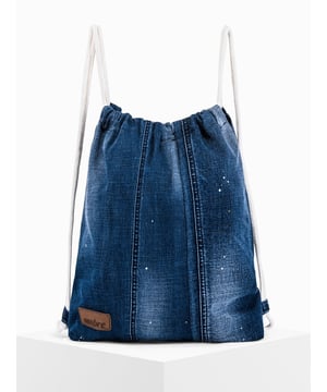<p>Heren rugzak in de vorm van een tas.</p>
<p>Hoogte: 38,5 cm<br />
Breedte: 36 cm<br />
Materiaal: 98% katoen, 2% elastaan<br />
Kleur: jeans</p>