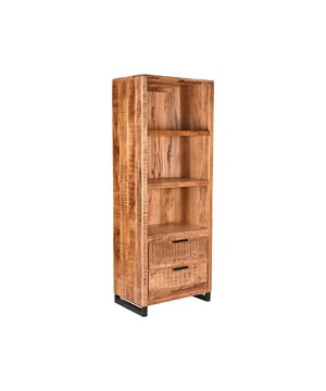 
Boekenkast Glasgow van LABEL51 is met zijn ruwe mango houten oppervlaktes, gecombineerd met zwart metalen sledepoten een stoere en industriële kast. Het meubel heeft enorm veel kleurschakeringen waardoor het een extra levendige uitstraling krijgt en zorgt voor lekker veel sfeer! Boekenkast Glasgow, uitgevoerd in de kleur rough is gemaakt van ruw, duurzaam mangohout. Glasgow heeft een bijzondere, individuele uitstraling door de unieke draad van het hout. Boekenkast Glasgow is in het bezit van 2 ruim opgezette planken. Zet er boeken op of presenteer mooie accessoires die hier helemaal tot zijn recht komen. Daarnaast heeft boekenkast Glasgow 2 ruime lades om nog extra spullen in op te bergen. Boekenkast Glasgow heeft strakke, robuuste vormen en is een meubel waar het natuurlijke en industriële erg mooi samenkomt. Boekenkast Glasgow past hierdoor perfect in een industrieel interieur en geeft een woonkamer een prettige sfeer met een stoer accent. Bekijk de hele serie Glasgow en plaats verschillende meubelen bij elkaar om een perfect geheel te creëren. • Mangohout is een duurzame en milieuvriendelijke houtsoort vol karakter • Boekenkast Glasgow is handgemaakt. Geheel uitgevoerd in ruw mangohout • Boekenkast Glasgow is stoer, industrieel en prachtig in detail - Afmeting: 45x70x185 - Kleur: Bruin - Materiaal: Mangohout