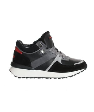 
De H1501 black-combi-21410coac van HIP Shoe Style is een echte blikvanger. De H1501 black-combi-21410coac is uitgevoerd in de kleur Zwart. Bekijk ook onze overige collectie van HIP Shoe Style onze webshop!