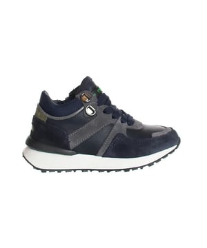 
De H1501 21446cobc-dk-blue van HIP Shoe Style is een echte blikvanger. De H1501 21446cobc-dk-blue is uitgevoerd in de kleur Blauw. Bekijk ook onze overige collectie van HIP Shoe Style onze webshop!