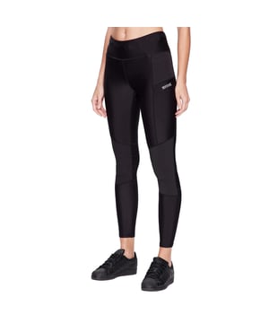 
84% Polyester, 16% Elastaan. Stof: Extol Stretch, Jersey. Ontwerp: Colour Block, Ergonomisch, Logo, Geperforeerd. Stoftechnologie: Ademend, Duurzaam, DWR Finish, Flexibel, Waterafstotend. Zakken: Verborgen. Tailleband: Trekkoord. Zonne-rating: UPF 40+.
