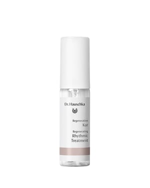 Regenererende ritmische behandeling van Dr. Hauschka voor de rijpere huid