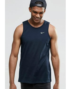 Nike geborduurde Swoosh heren tanktop met atletisch gymvest in marineblauw