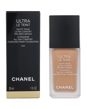 Chanel Ultra Le Teint Flawless Finish Foundation No 20 Beige