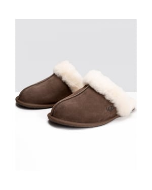 Women's Ugg Classic Scuffette Slippers in Chestnut