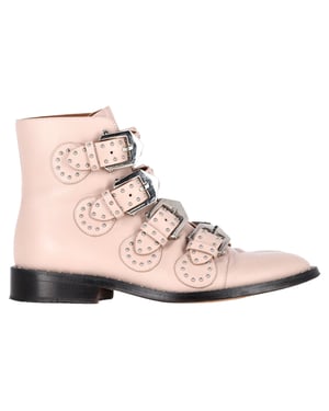 Givenchy Spänndetalj Nitar Ankelstövlar i Ljust Rosa Läder