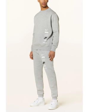 Nike Club Fleece Plus klein logo trainingspak in heather grijs