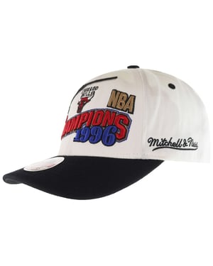 Mitchell & Ness 96 Chicago Bulls Champions Wave Mens Vit Keps