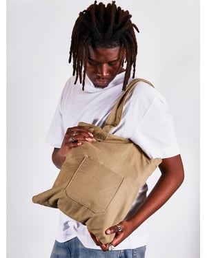 Linen tote bag with front pocket in bay leaf