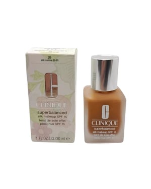 Clinique Super Balanced Silk Make Up Foundation 30ml - 20 Silk Cocoa
